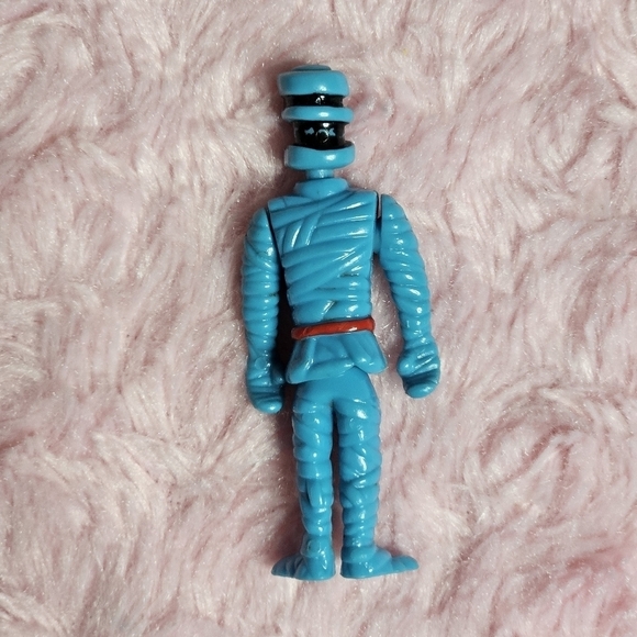 Kinder Surprise Monster Hotel Figure 2005 - Picture 2 of 3